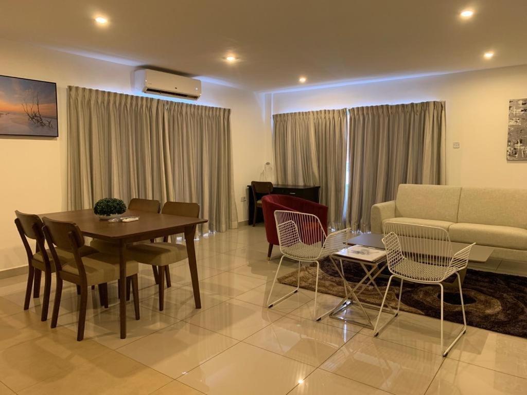 The Gallery Luxury Apartments 阿克拉 外观 照片